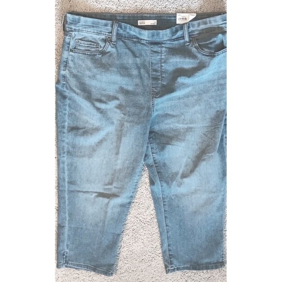 Croft & Barrow Jeans 16 Capri Denim Mid Rise New w/Tags - Picture 2 of 3